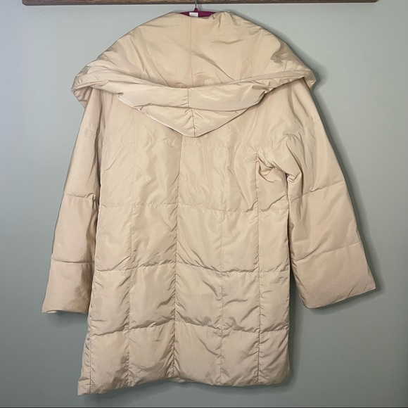 EUC MaxMara Puffer Jacket. US 6. - Picture 4 of 5